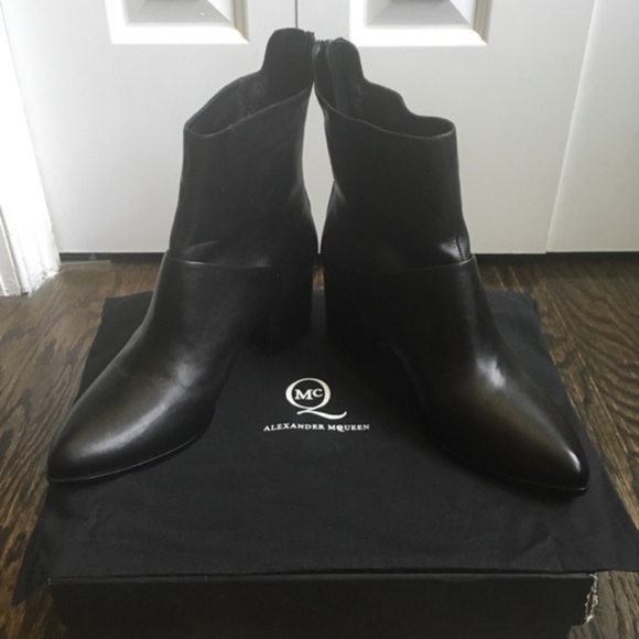 🆕 McQueen Leather Boots - Picture 1 of 17